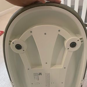 Barely used Hatch grow scale and changing table